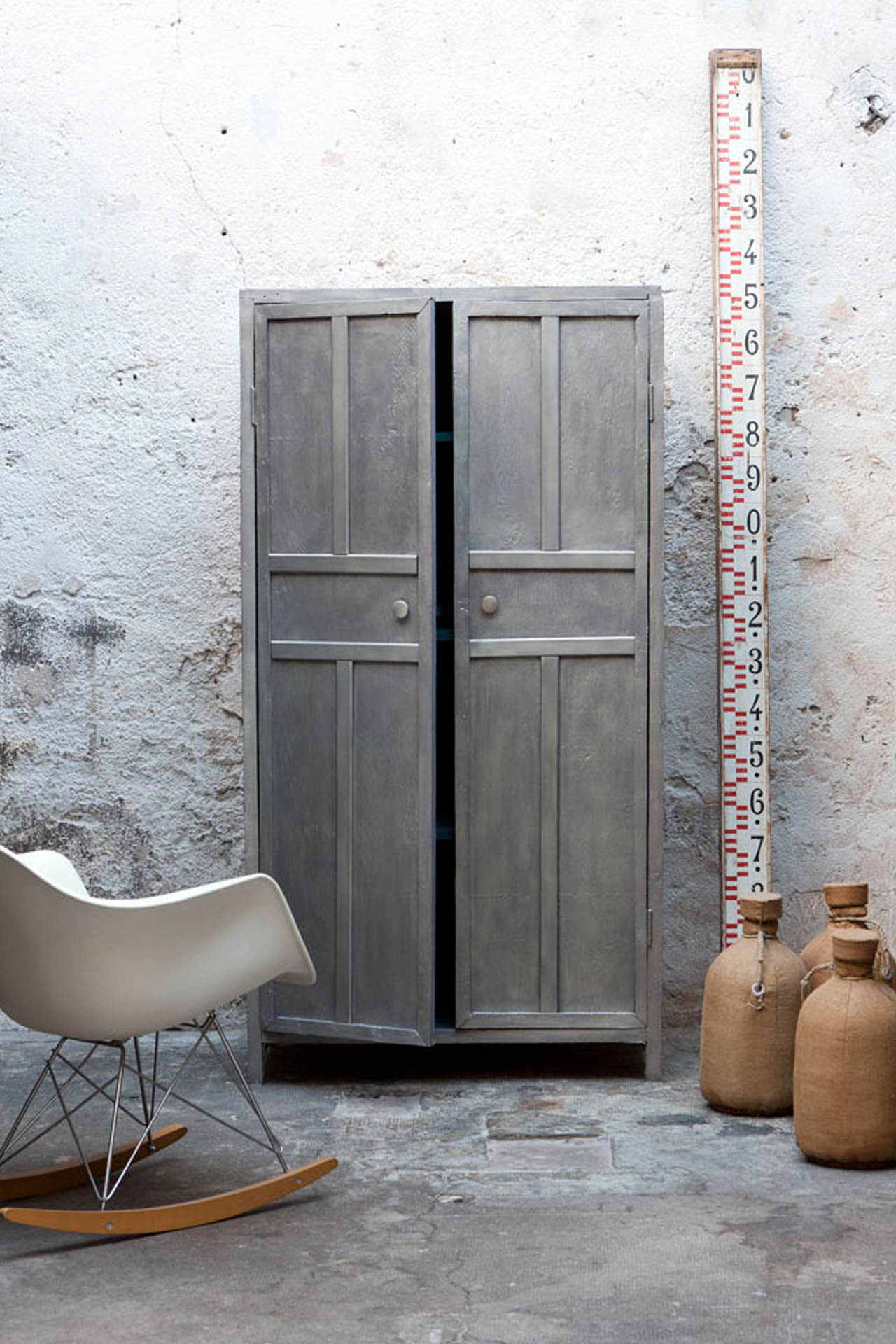 armoire-bois-effet-patine-argent-pur armoire-bois-effet-patine-argent-pur