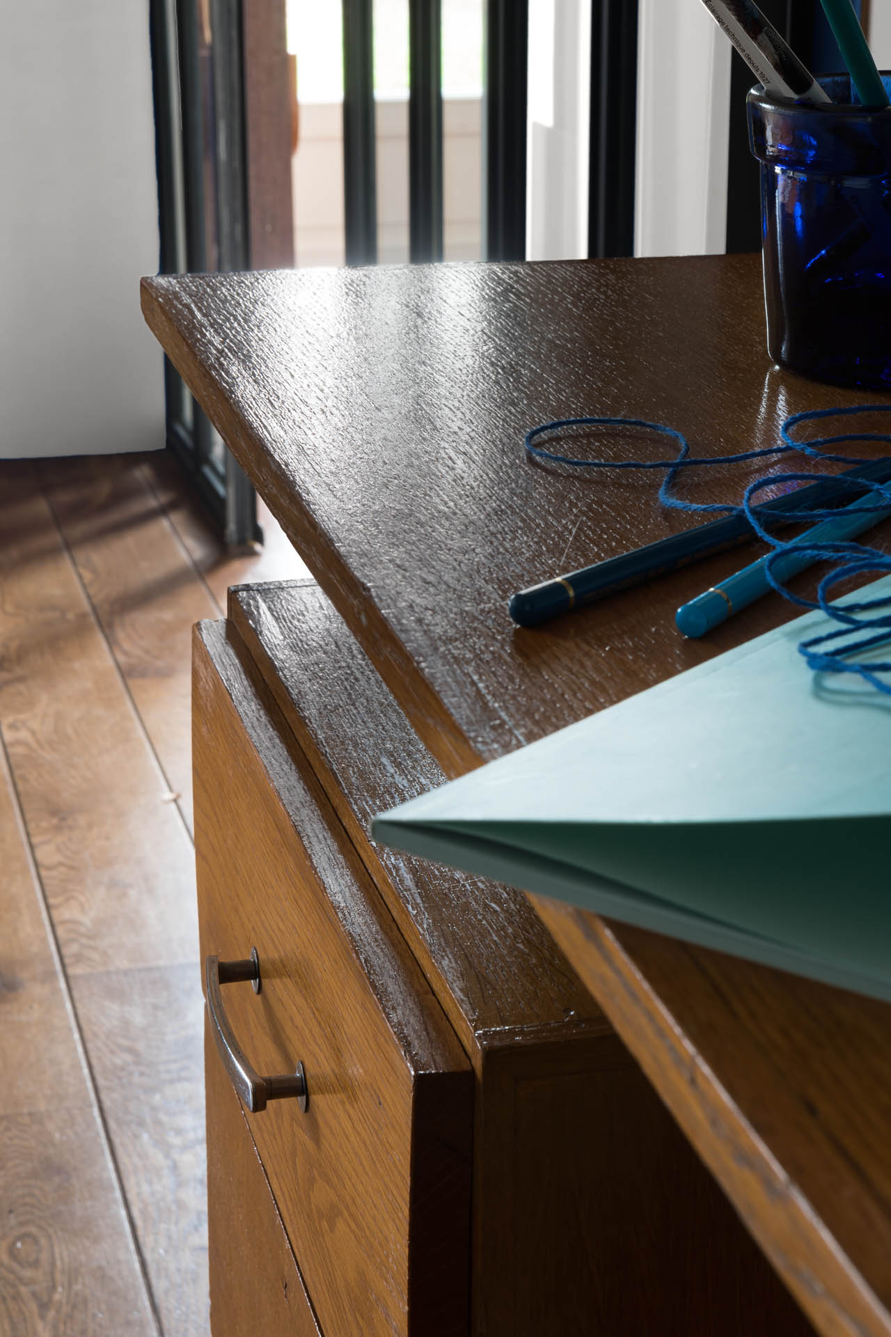 dessus-bureau-entretien-popote-des-antiquaires dessus-bureau-entretien-popote-des-antiquaires